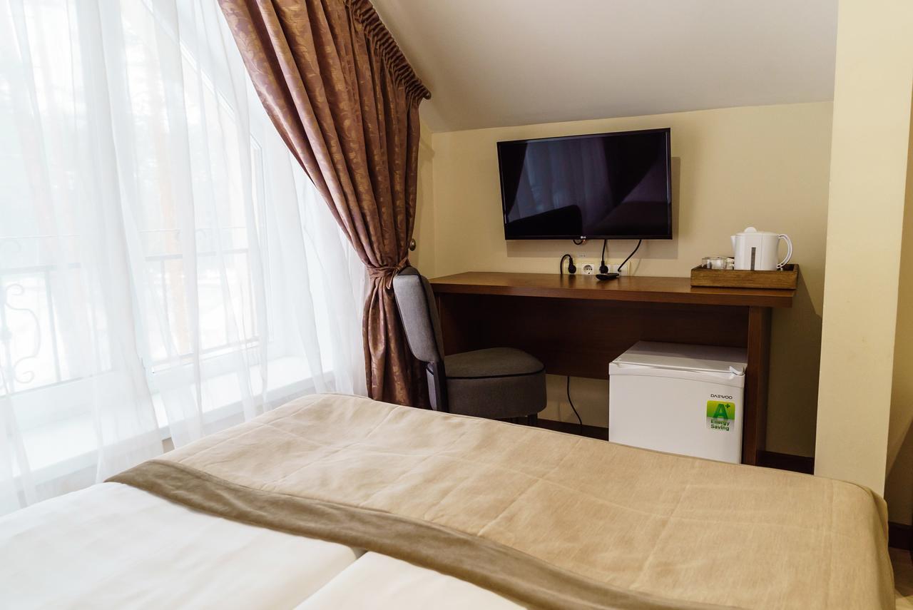 Isloch Park Hotel Rakaw Eksteriør billede