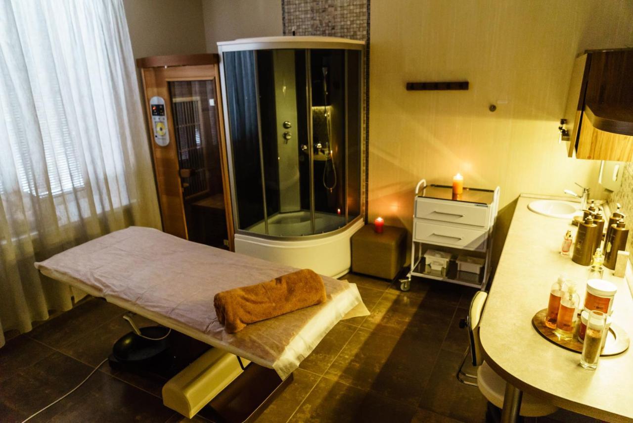 Isloch Park Hotel Rakaw Eksteriør billede