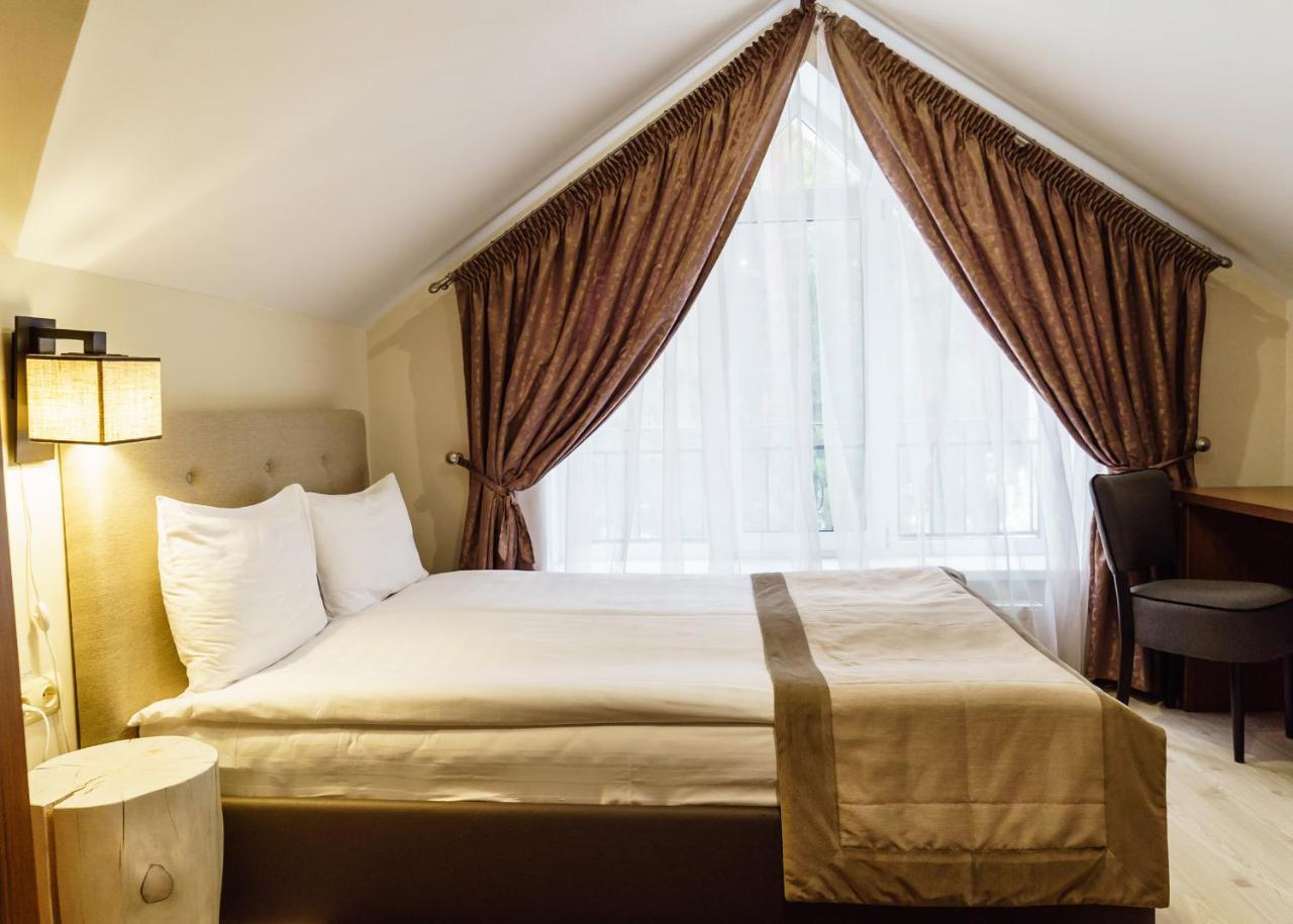 Isloch Park Hotel Rakaw Eksteriør billede