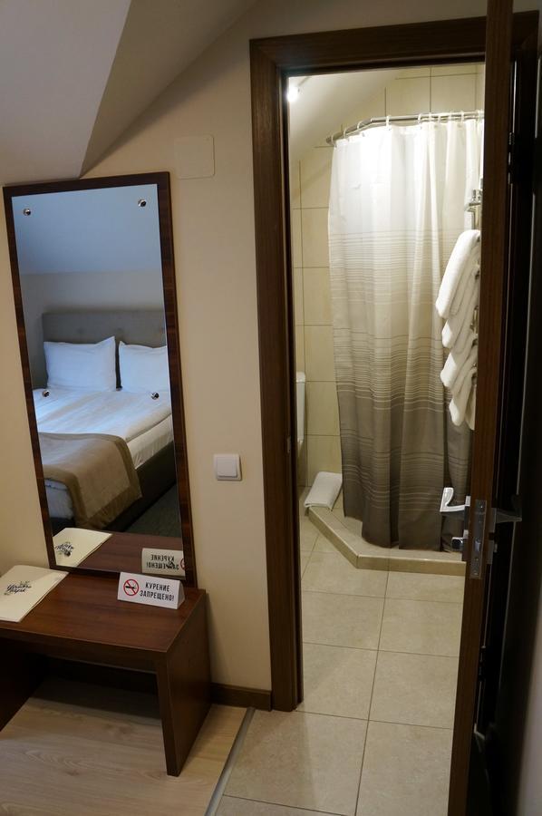 Isloch Park Hotel Rakaw Eksteriør billede